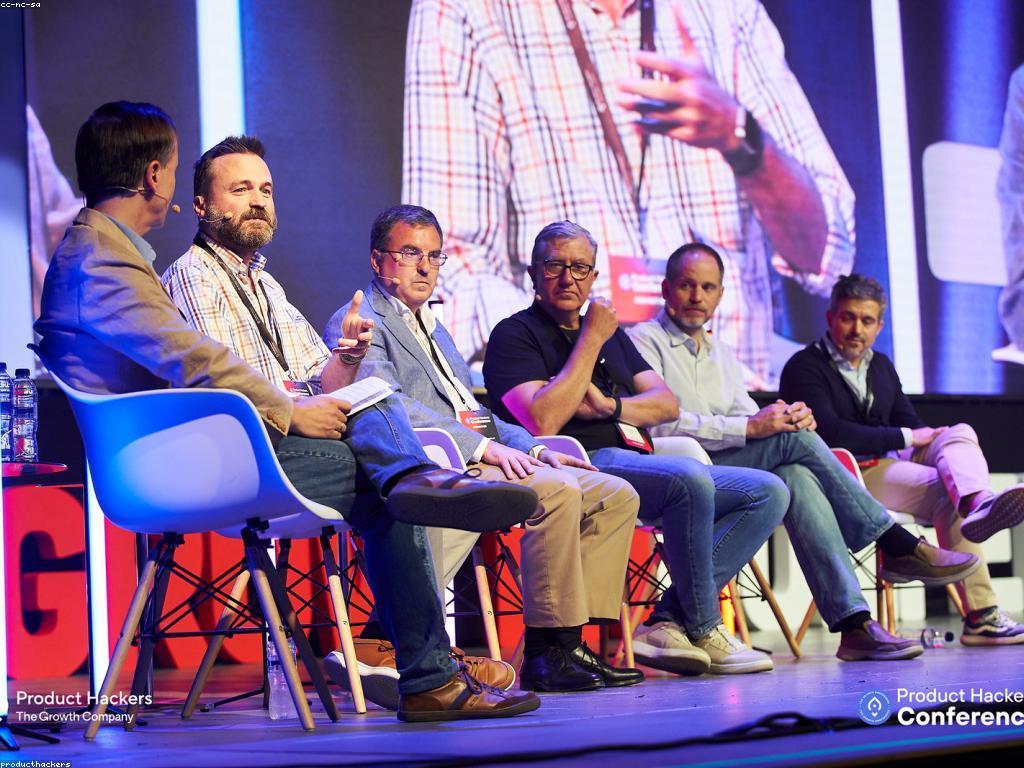 ផលប៉ះពាល់នៃរបាយការណ៍ និងទិន្នន័យ